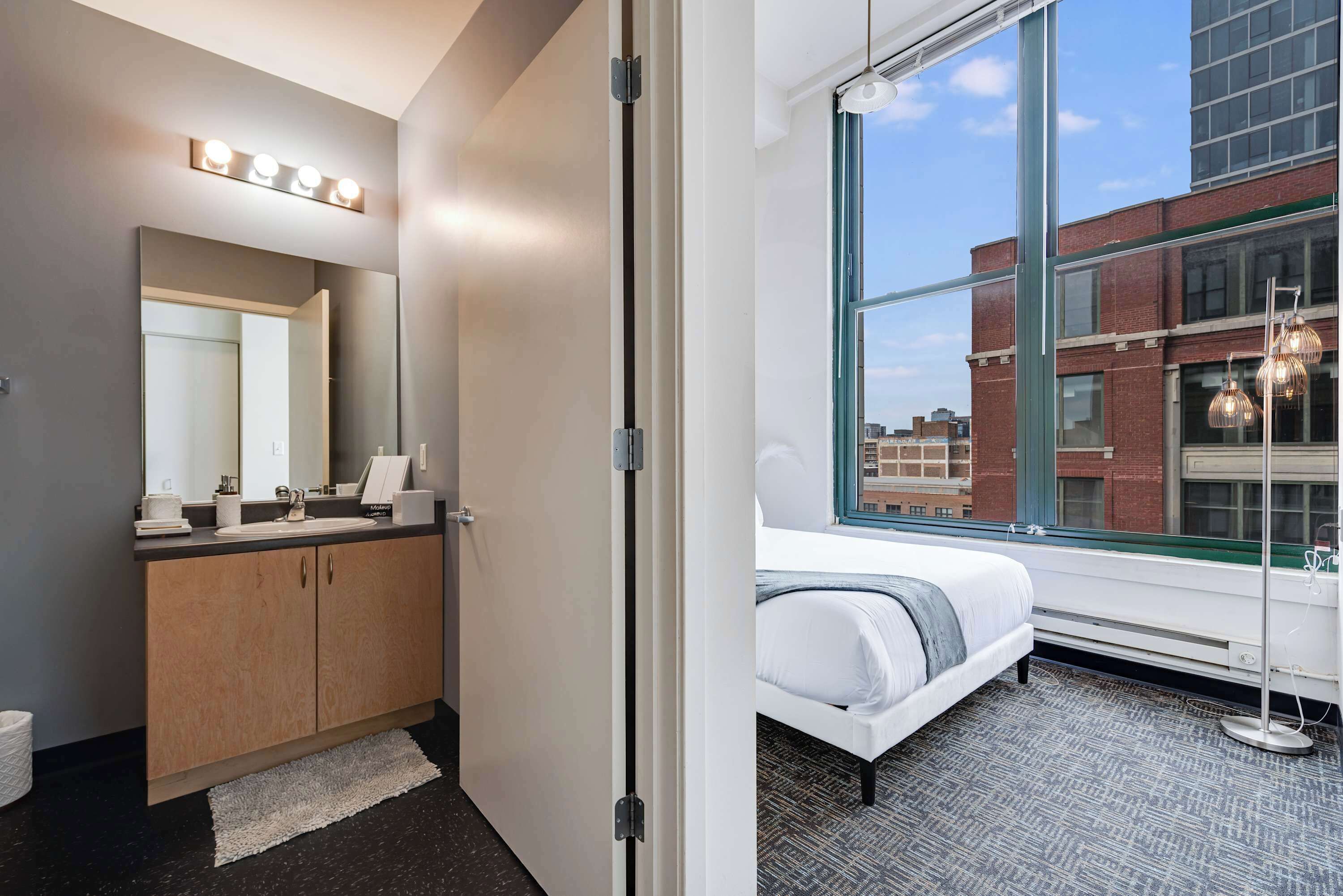 4 chambres, fer et planche à repasser, lit parapluie, Wi-Fi