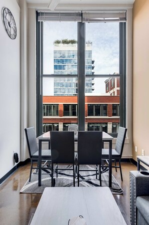 Unclassified image, 3 of 74, button