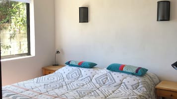 1 quarto, Wi-Fi de cortesia, roupa de cama