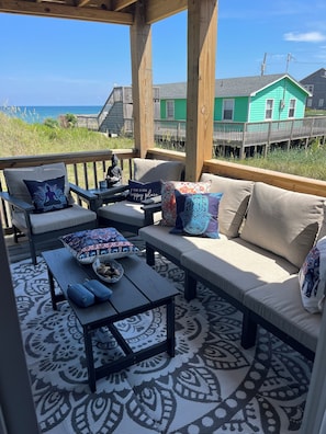 Property grounds - “New listing” Fully Renovated Beachfront+ Pet Friendly + Guest House (Rodanthe)