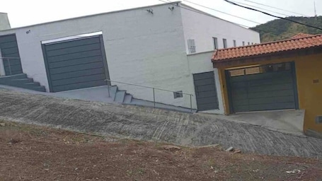 Fachada da propriedade