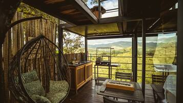 Chalé família, varanda | Área de estar