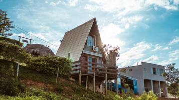 Fachada de la propiedad