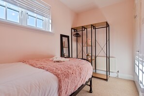 3 habitaciones, tabla de planchar con plancha y wifi gratis