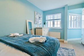 3 chambres, fer et planche à repasser, Wi-Fi gratuit, draps fournis