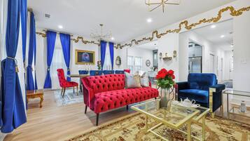 Maison, 6 chambres, animaux de compagnie acceptés, vue parc | Coin séjour