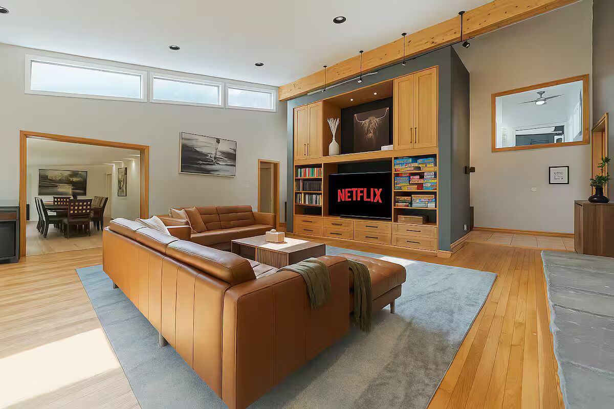 Smart TV, fireplace, table tennis, books