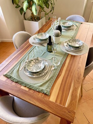 تناول الطعام