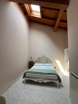 1 bedroom, iron/ironing board, Internet, bed sheets