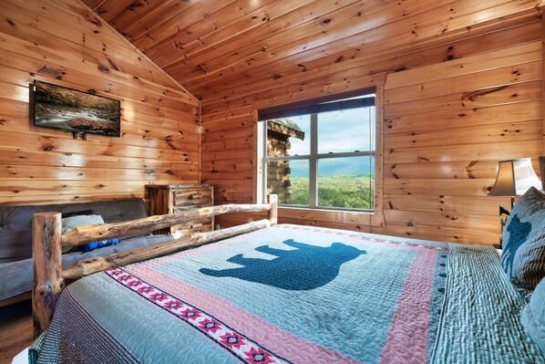 13 bedrooms, iron/ironing board, free WiFi, bed sheets - Sky Vista Lodge! Amazing View / 13 Bedrooms / Sleeps 54 (Sevierville)