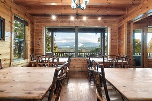 تناول الطعام