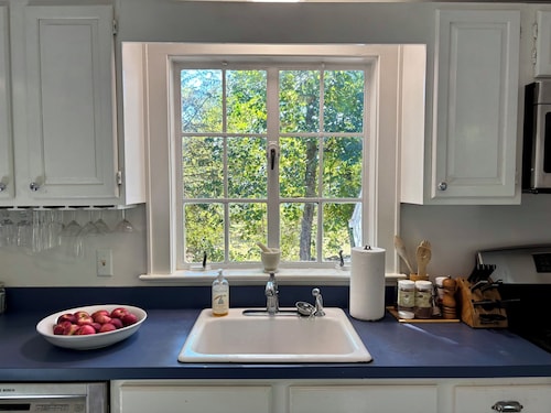 Tranquil 3-bedroom house with AC in charming Westport, Connecticut