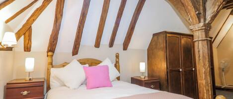 Cottage | 6 bedrooms, individually decorated, individually furnished, free WiFi