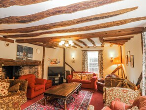 Cottage | Living area