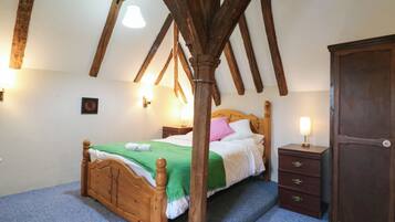 6 bedrooms, individually decorated, individually furnished, free WiFi