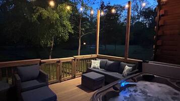 Tina de hidromasaje al aire libre