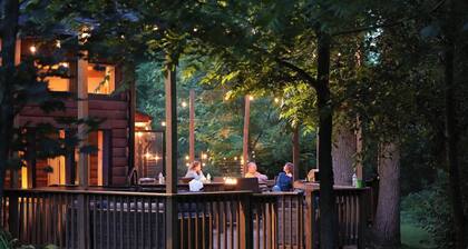 Pickleball Getaway, Corn Hole, Fire Pit, Hot Tub, Relaxing in Nature, Watch Deer