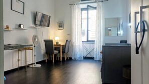 Deluxe Room, City View | Free WiFi