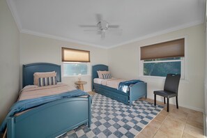 3 عدّة غرف نوم وواي فاي وملاءات أسرّة