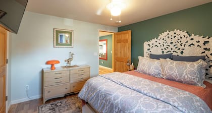 Cozy, stylish apartment in downtown La Crosse!