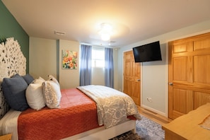 1 habitación, tabla de planchar con plancha, wifi gratis y ropa de cama