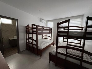 4 bedrooms, Internet, bed sheets