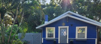 Cozy 3-bedroom home in historical Bradenton