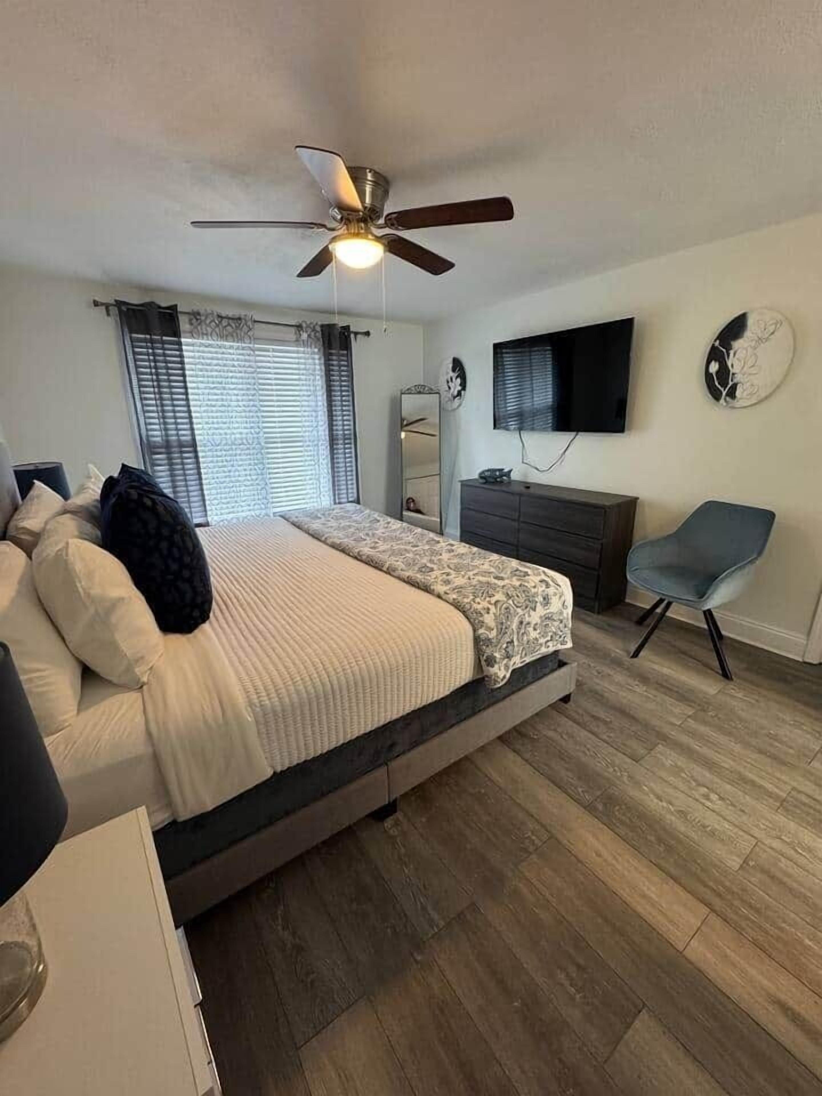 2 bedrooms, iron/ironing board, WiFi, bed sheets