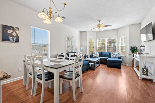 Updated Condo in Legends Resort