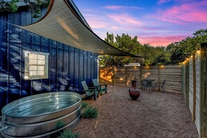 Terrace/patio - Romantic Cabin | Private Patio | Near Wine! (Driftwood)