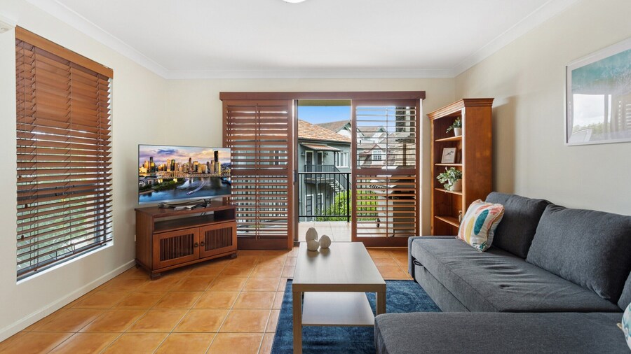 チャーミング 2ベッド アパートメント ウィズ シティビューズ