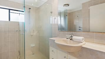 Apartment | Badezimmer | Handtücher