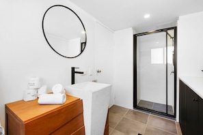 Apartment | Bathroom