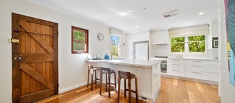 Comfortable 3-bed Haven Near Canberra Attractions