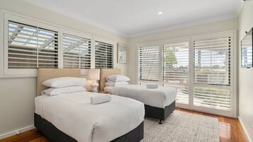 3 bedrooms, laptop workspace, iron/ironing board, bed sheets