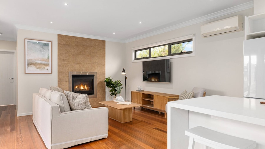 Luxurious 3-bed Home With Outdoor Spa