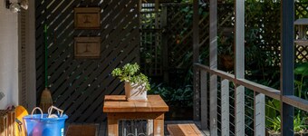 Secluded 3-bed Retreat Moments to the Beach