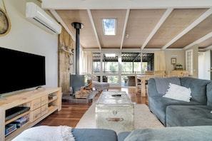 Apartment | Ruang tamu | Pendiangan