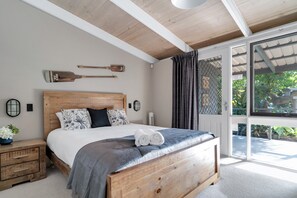 Departamento | 3 habitaciones, tabla de planchar con plancha y ropa de cama 