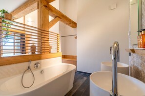 Villa | Bathroom - Luxurious and Sustainable 6-person Holiday Villa (De Koog)