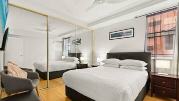 Apartment | 2 bedrooms, iron/ironing board, bed sheets