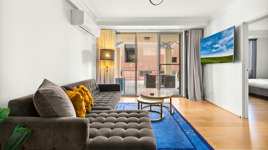 Spacious 2-bed Apartment Near Parramatta CBD