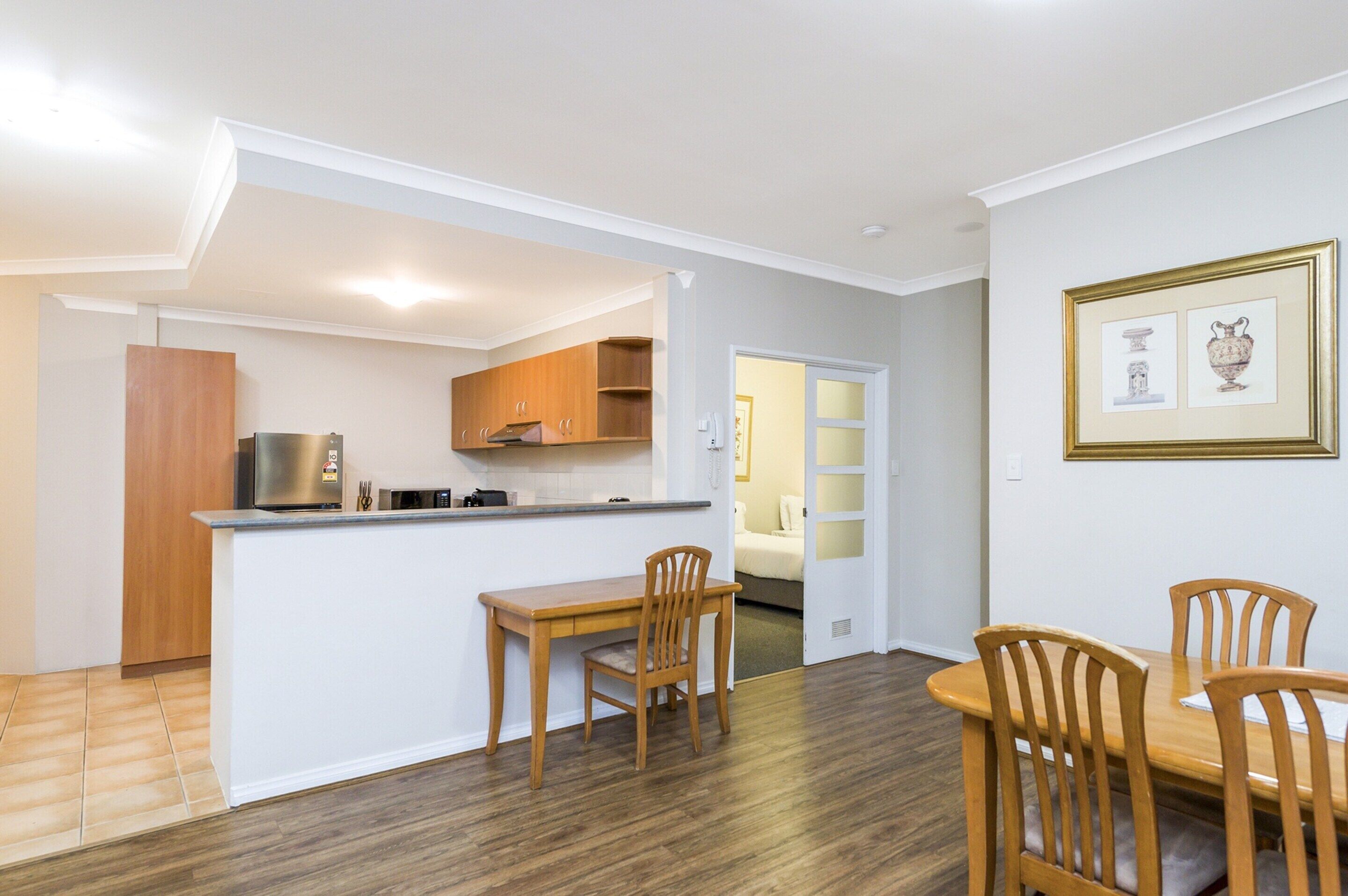 公寓 | 私人廚房 | 電冰箱、微波爐、烤箱、爐台