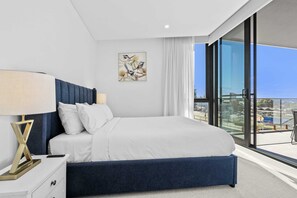 Apartment | 2 bedrooms, laptop workspace, iron/ironing board, bed sheets - Stylish 2-bed Apartment With Rooftop BBQ Access (Perth)