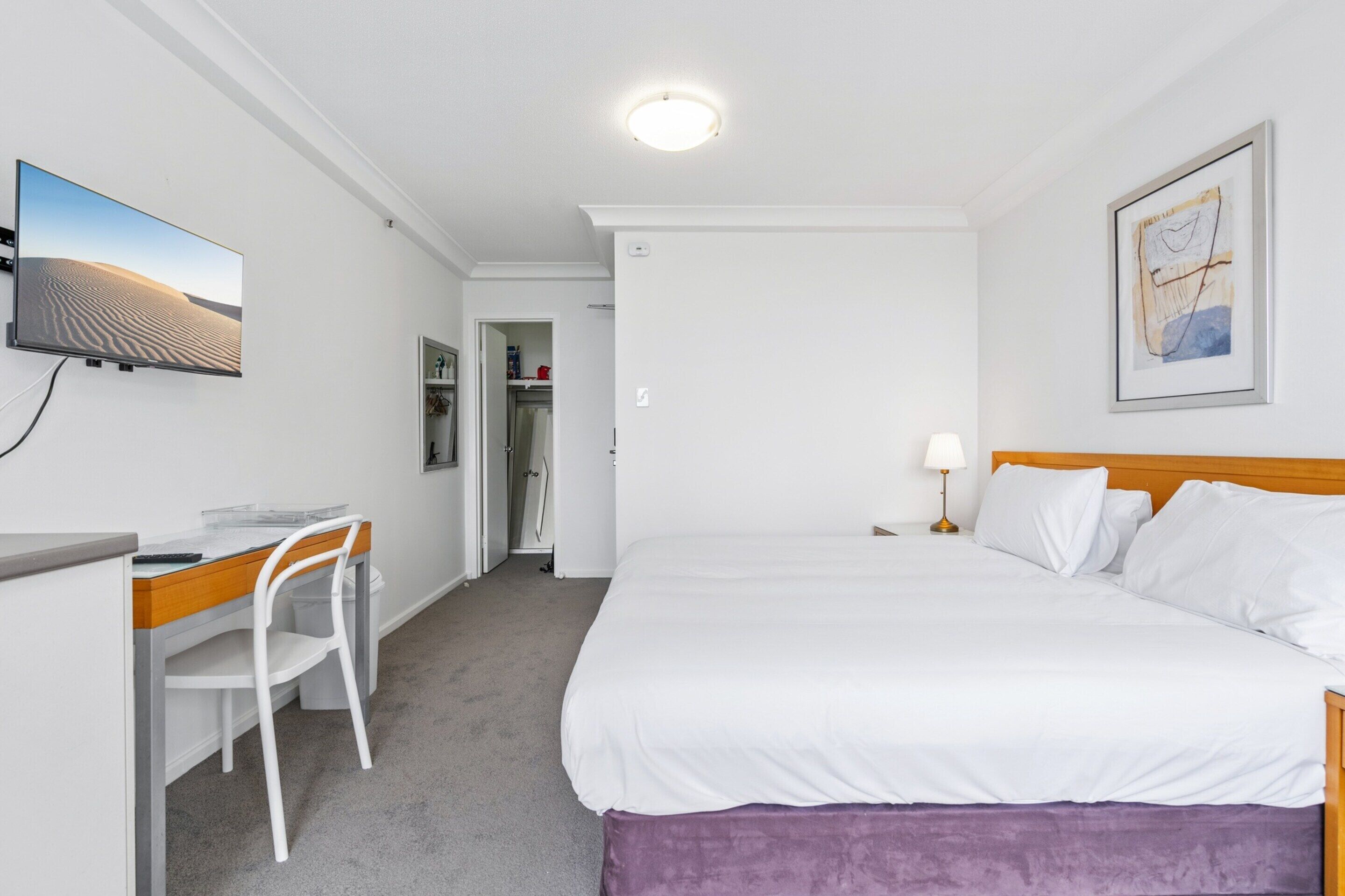 Apartment | 1 bedroom, laptop workspace, iron/ironing board, bed sheets