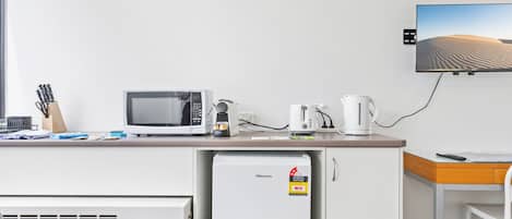 Apartment | Private kitchen | Fridge, microwave, coffee/tea maker, electric kettle