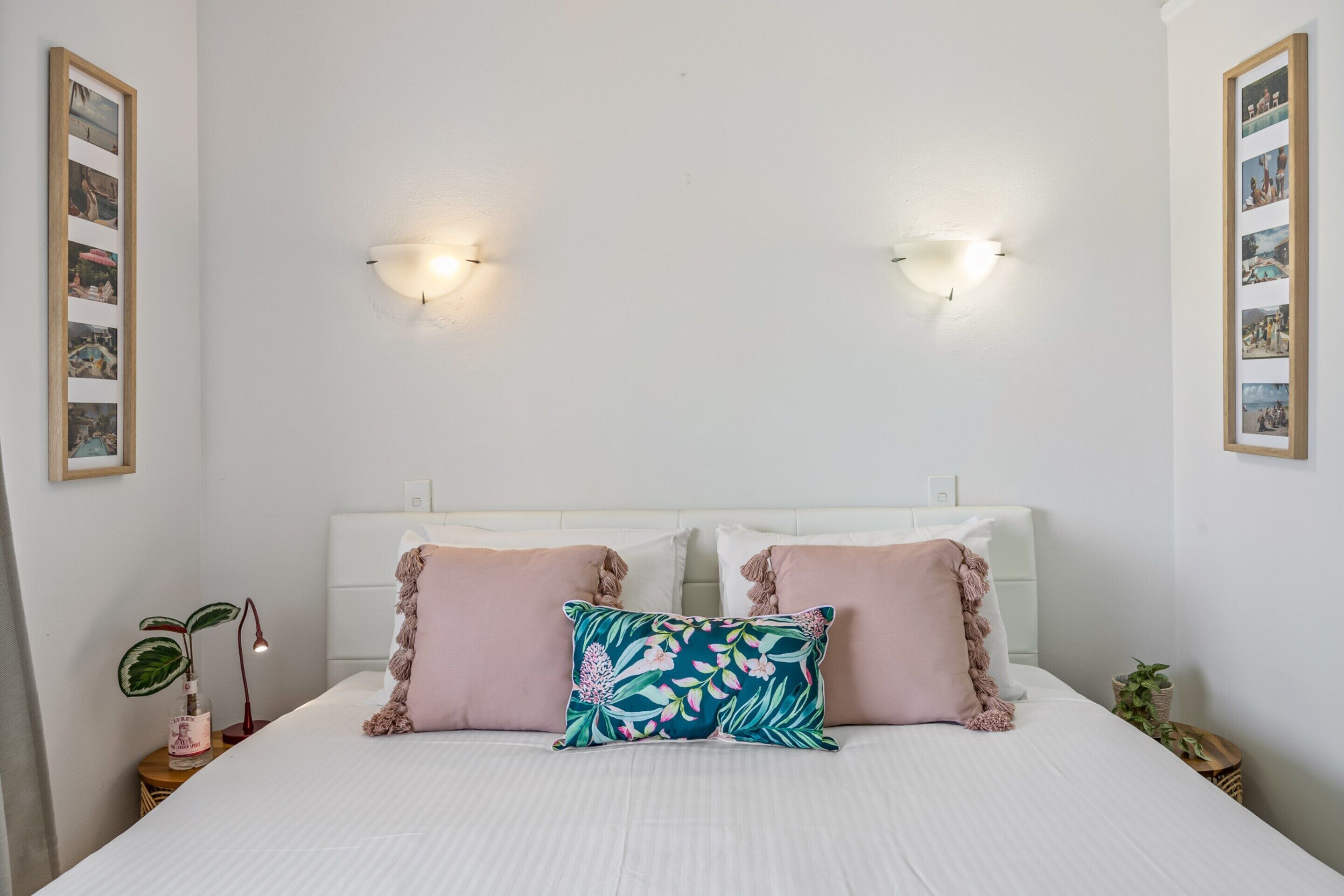 1 غرفة نوم ومكواة/لوح كي وملاءات أسرّة