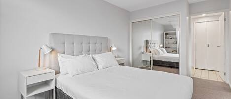 Apartment | 2 Schlafzimmer, laptopgeeigneter Arbeitsplatz, Bügeleisen/Bügelbrett