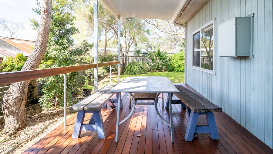 带壁炉和宽敞后院的舒适度假屋