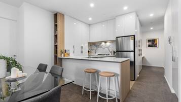 Apartment | Dapur peribadi | Alat memasak/pinggan mangkuk/perkakas dapur